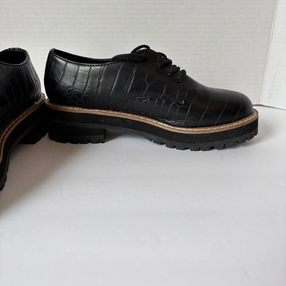 Steve Madden Women's Terri Derby Platform SZ 5.5 Black Crocodile Print Shoe